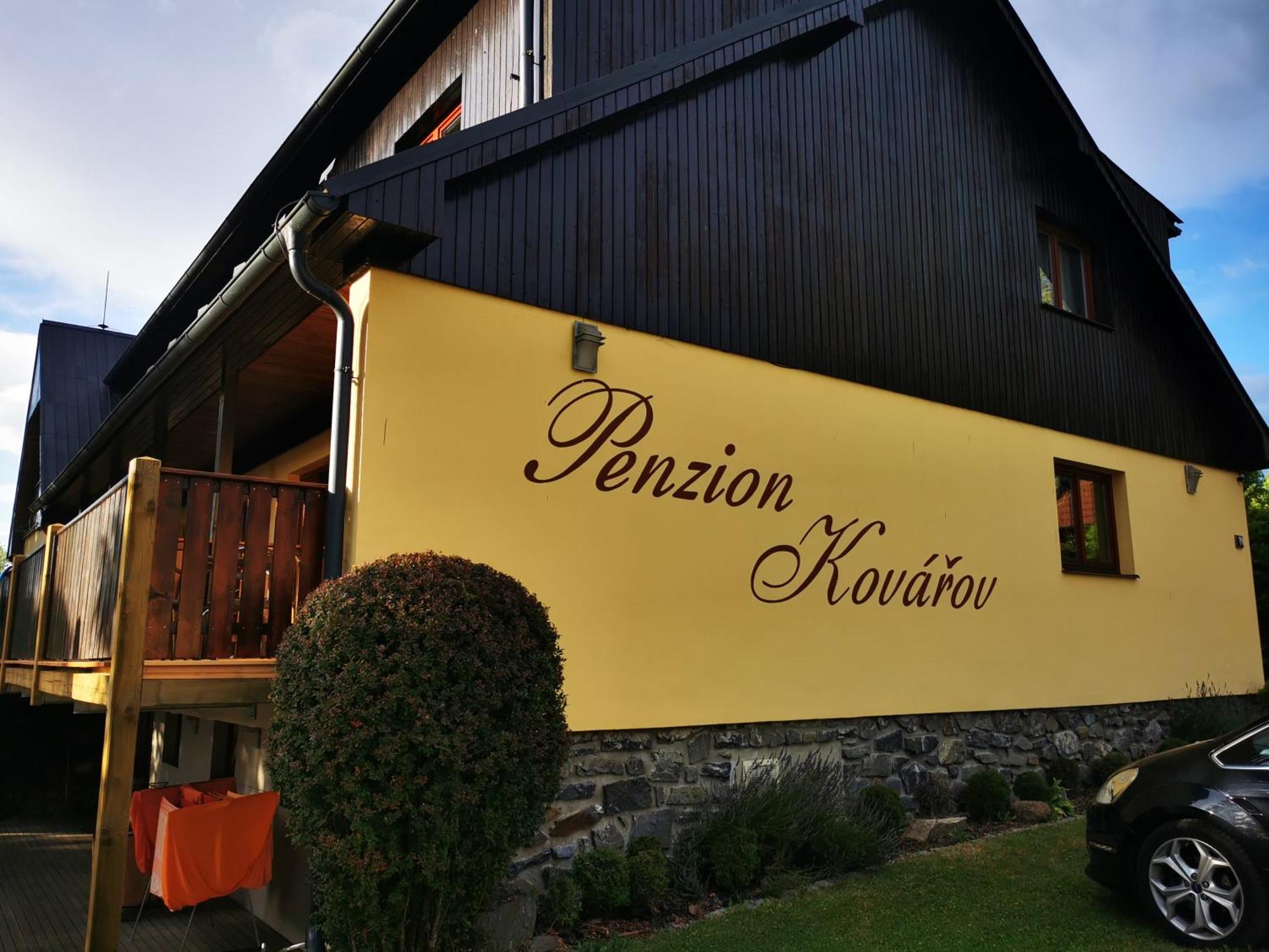 Penzion Kovarov ฟริมบูร์ก ภายนอก รูปภาพ